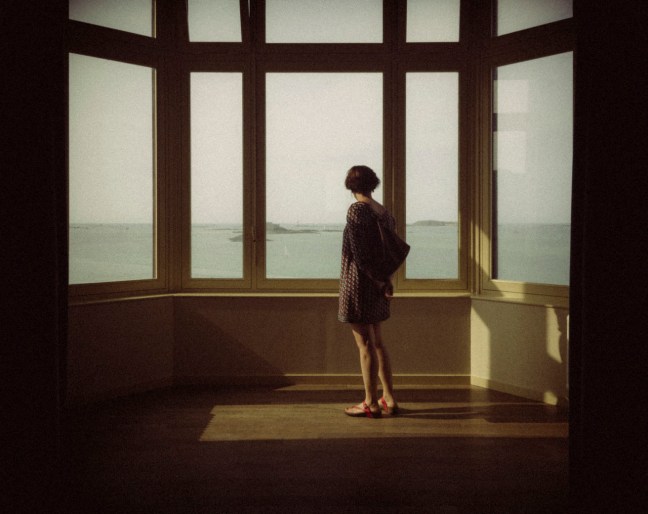 lang="x-default" Somewhere, lang="fr" Somewhere